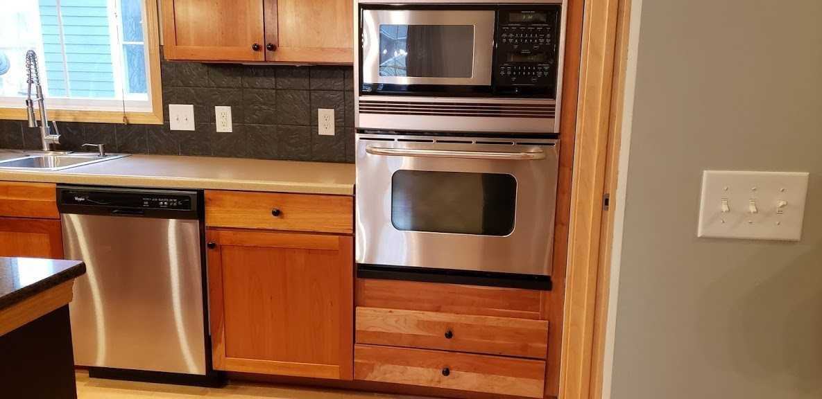 1012 Pioneer Trl - Photo 3 of 24