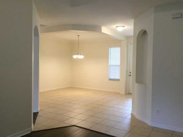 154 Crystal Oak Drive - Photo 3 of 20