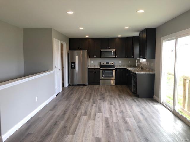 341 Touchdown - Photo 3 of 11