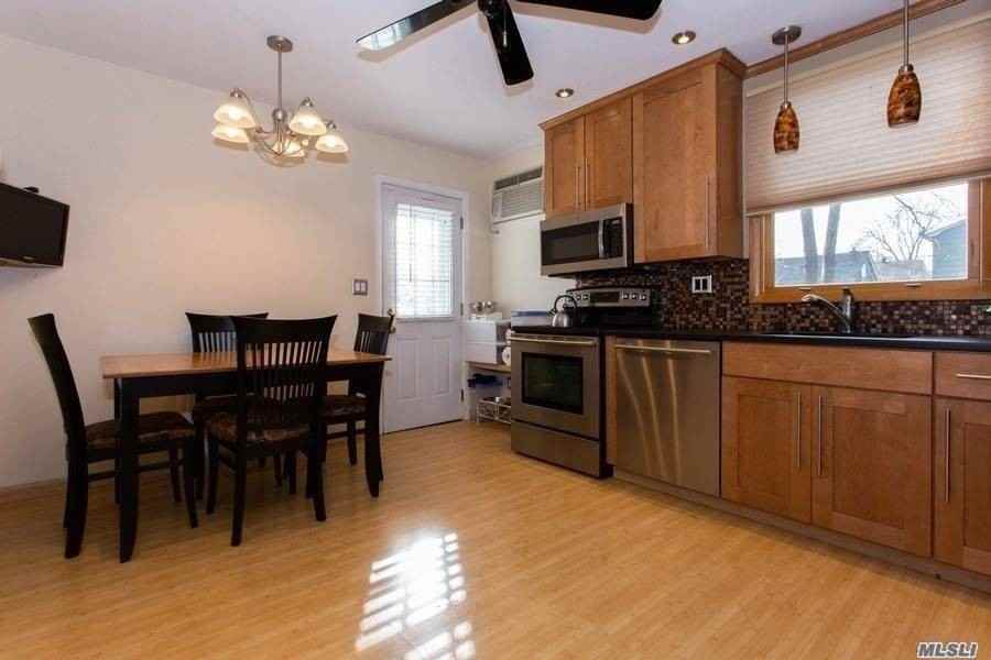 33 Frog Pond Rd - Photo 2 of 17