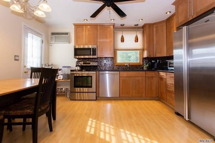 33 Frog Pond Rd - Photo 3 of 17