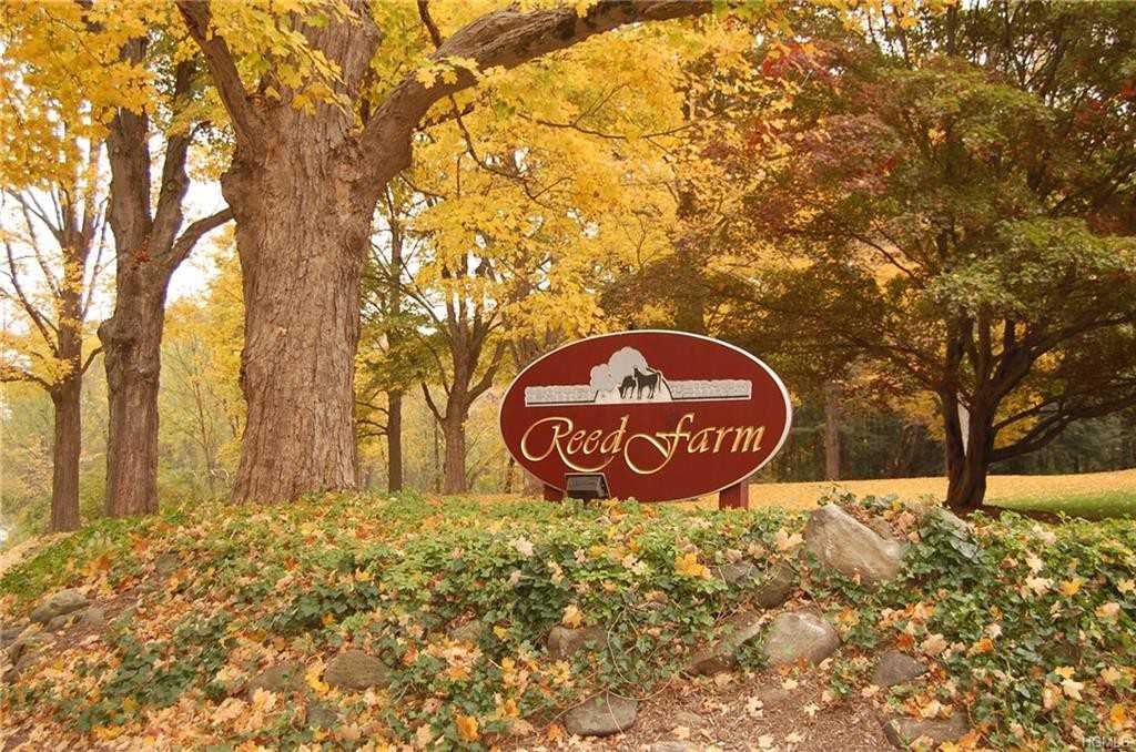 101 Ridgetop Lane - Photo 3 of 21