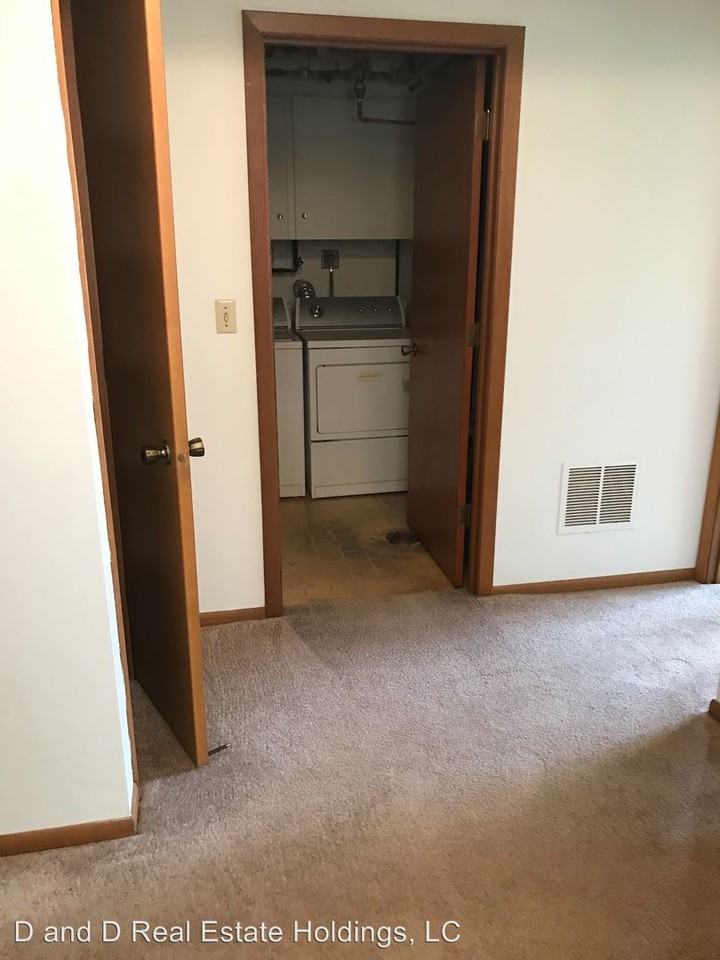 4 26th Ave SW - Photo 3 of 12