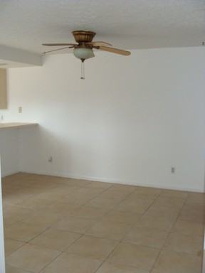 800 NW 10th Terrace - Photo 3 of 12