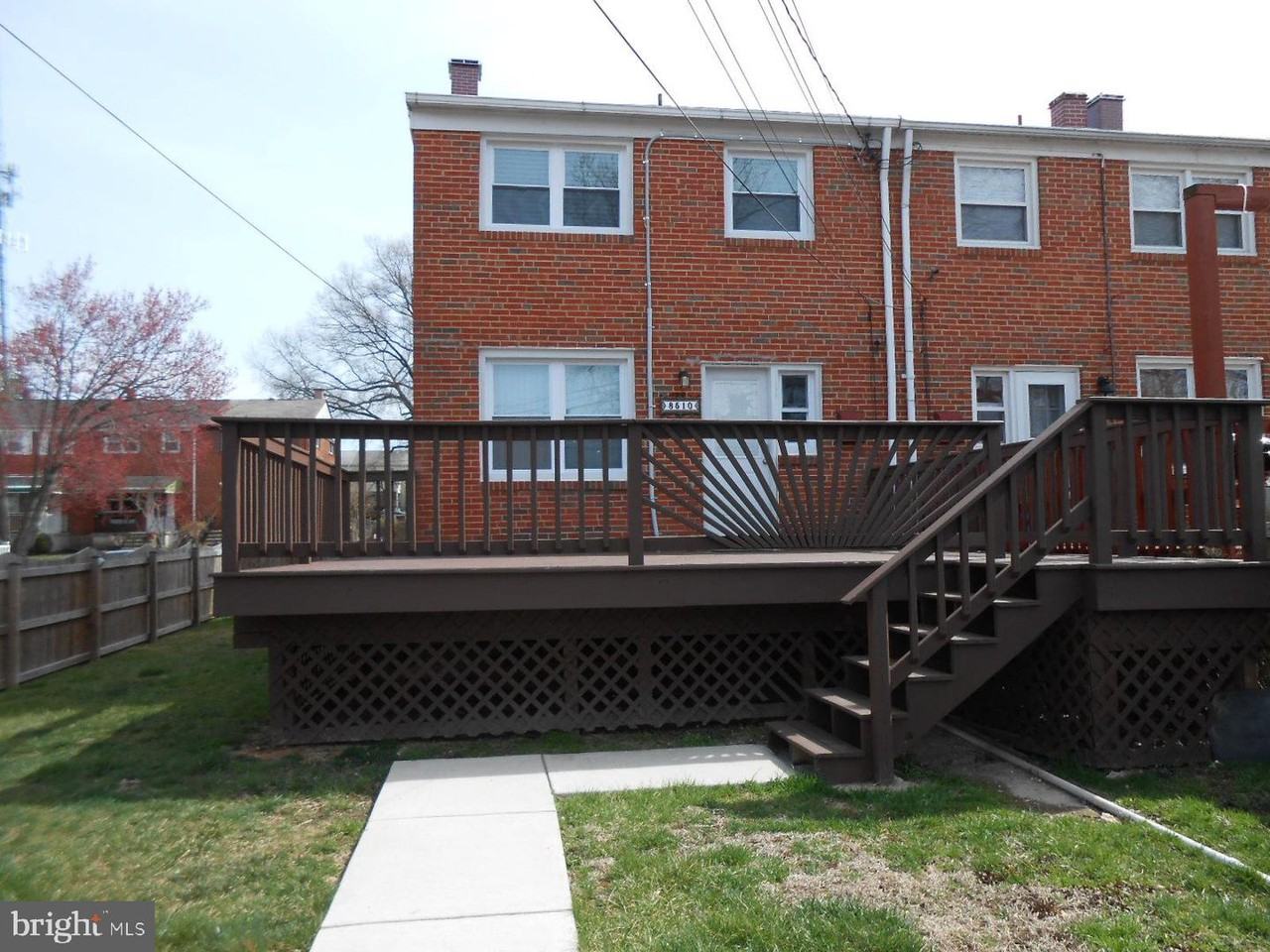 8510 Harris Avenue - Photo 3 of 23