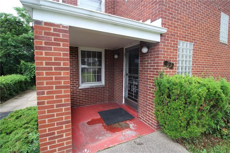 99 Convent Ave - Photo 2 of 14