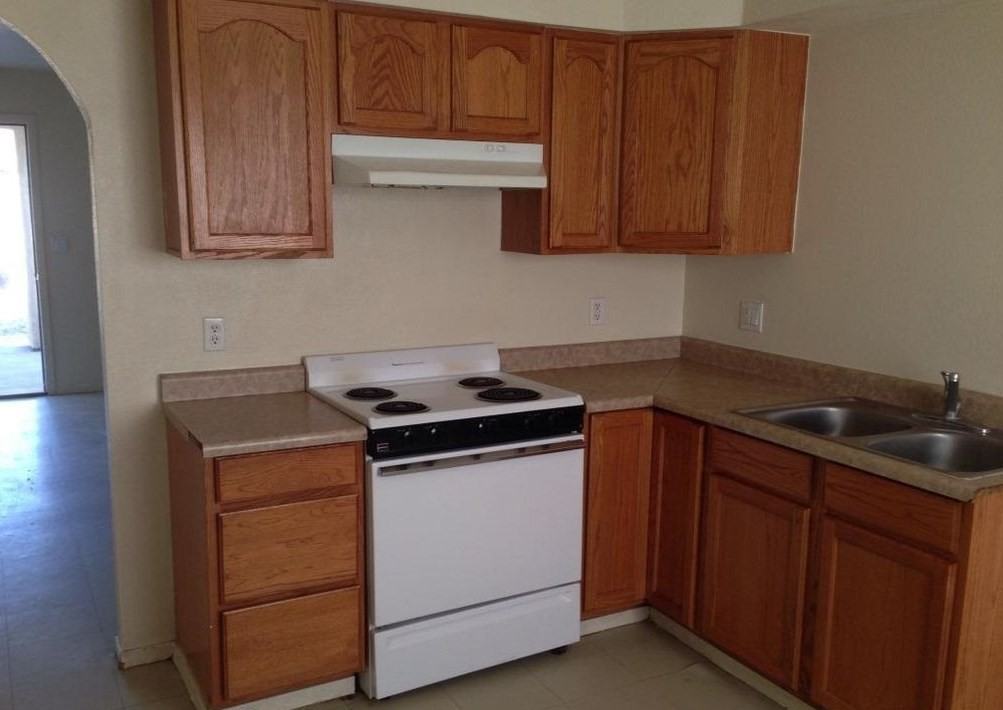 132 E Cactus St - Photo 2 of 9