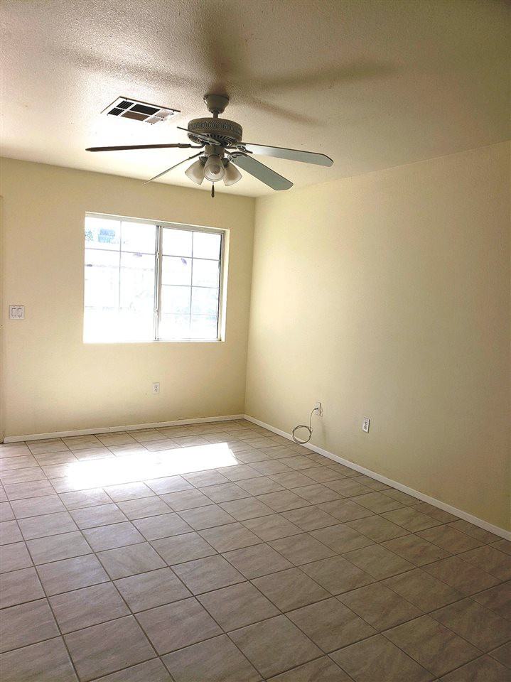 132 E Cactus St - Photo 3 of 9