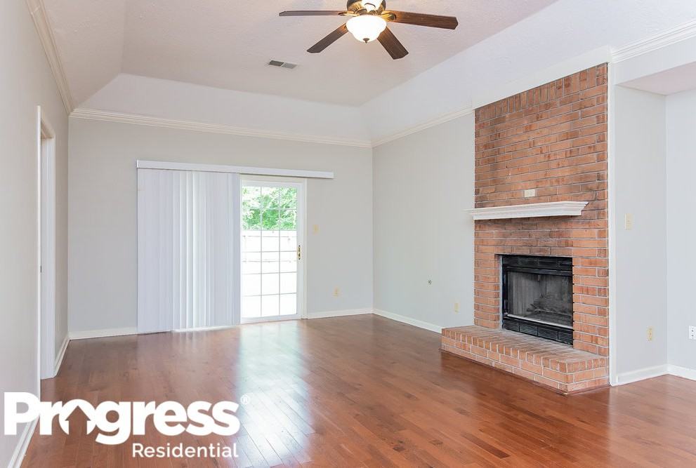 2631 Itasca Dr - Photo 2 of 15