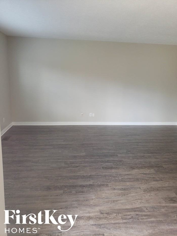 1527 West Quail Run Drive - Photo 3 of 19