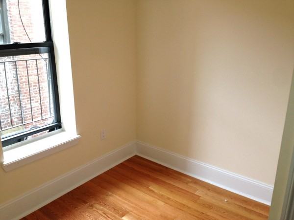 380 S 4th St #9 - Photo 3 of 5