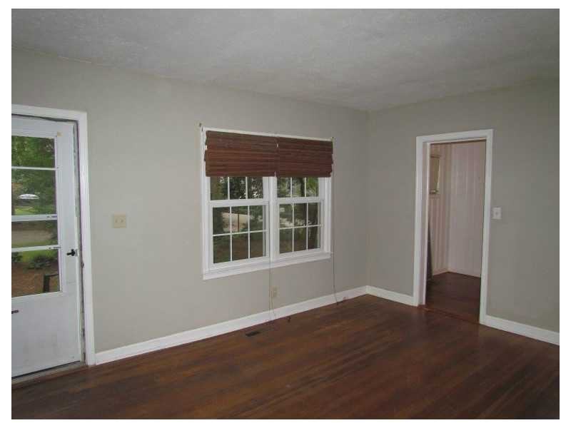 2606 Charlesgate Ave - Photo 3 of 12