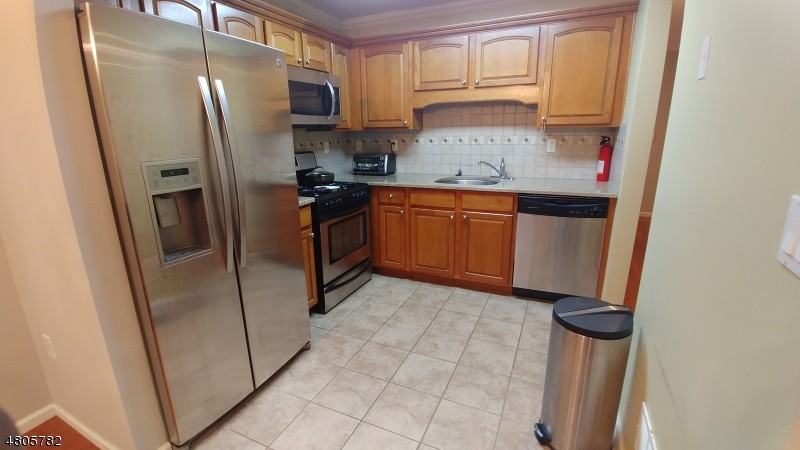 19 Cellar Ave - Photo 3 of 10