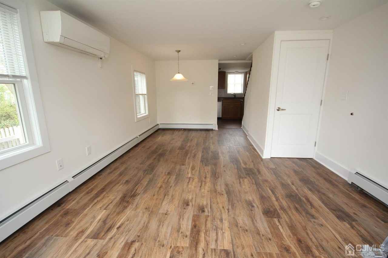 5 Park Place E - Photo 2 of 16