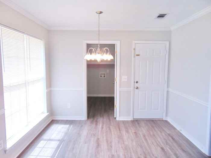 326 Corral Cove - Photo 3 of 10