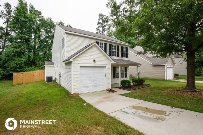 7929 Bristle Lane - Photo 2 of 17
