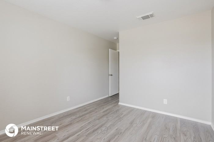 6607 Flatstone Pass - Photo 3 of 16