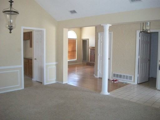 8021 Ashridge Rd - Photo 3 of 12