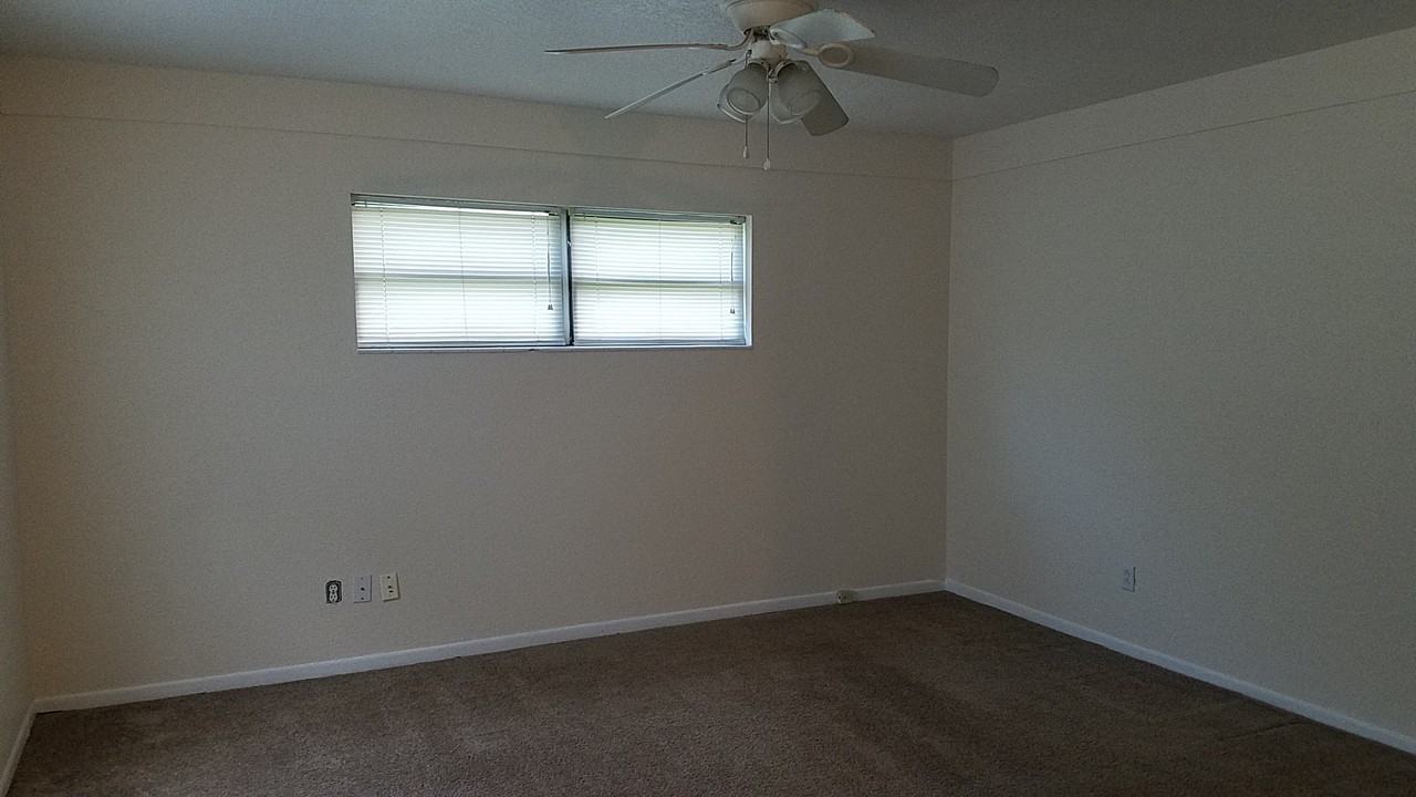 123 Kendra Ave - Photo 3 of 7