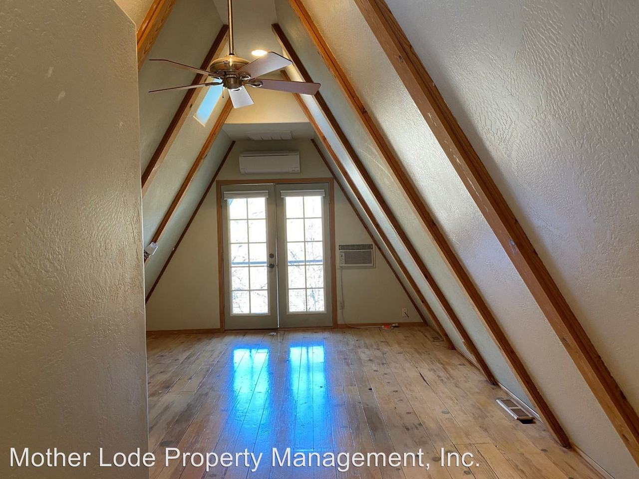 20772 Willow Springs Drive West - Photo 3 of 13