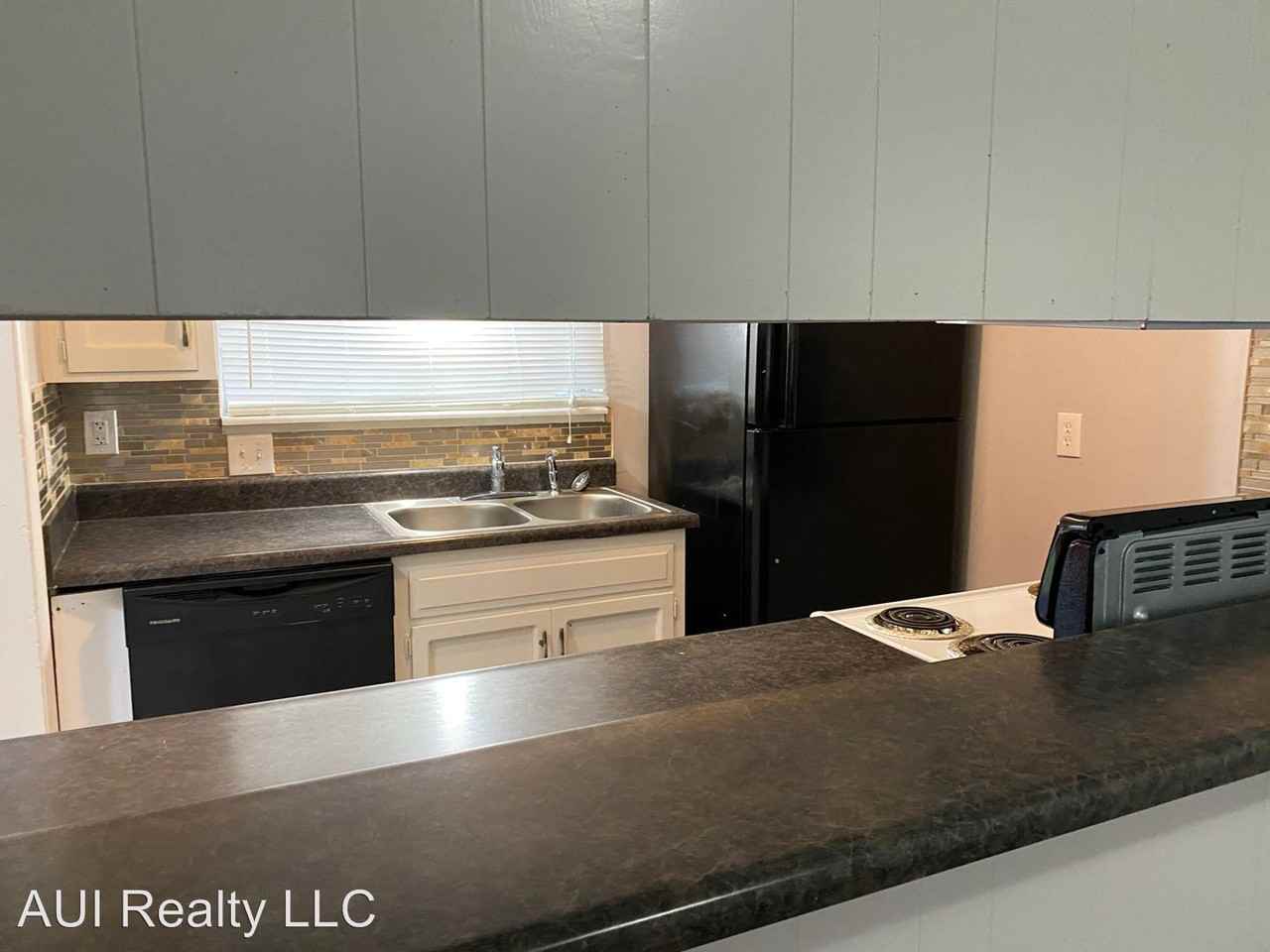 11511 Richmond Avenue - Photo 3 of 6