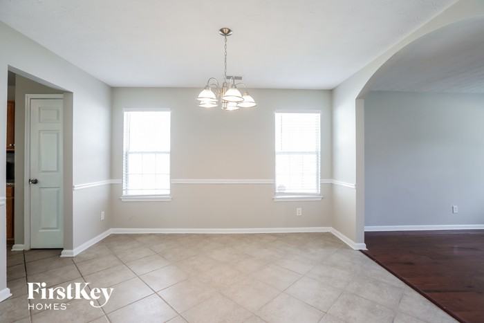 1045 Ivey Lane - Photo 3 of 15