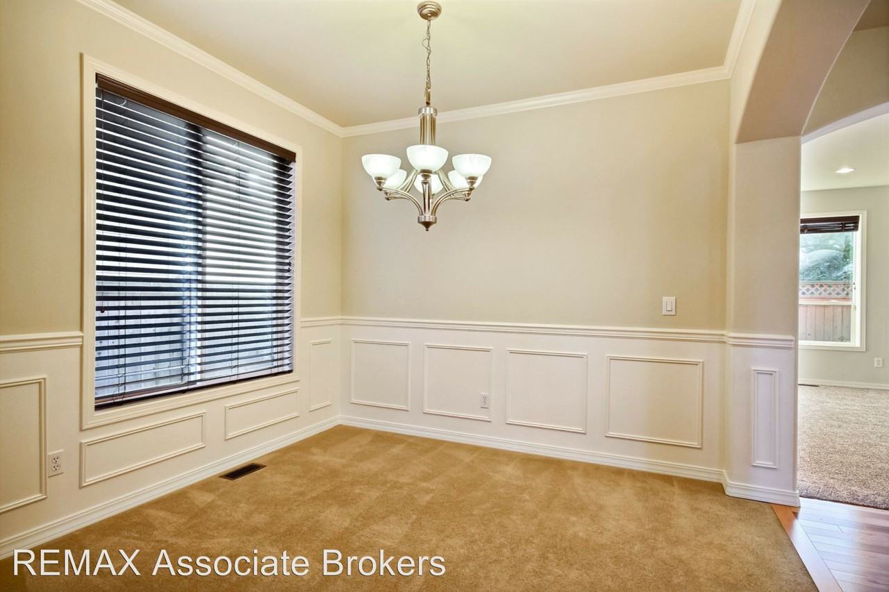 27430 238th Pl Se - Photo 3 of 14