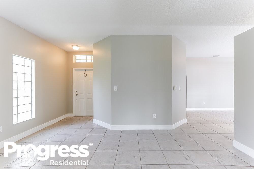 1362 Nw 192nd Ln - Photo 3 of 15