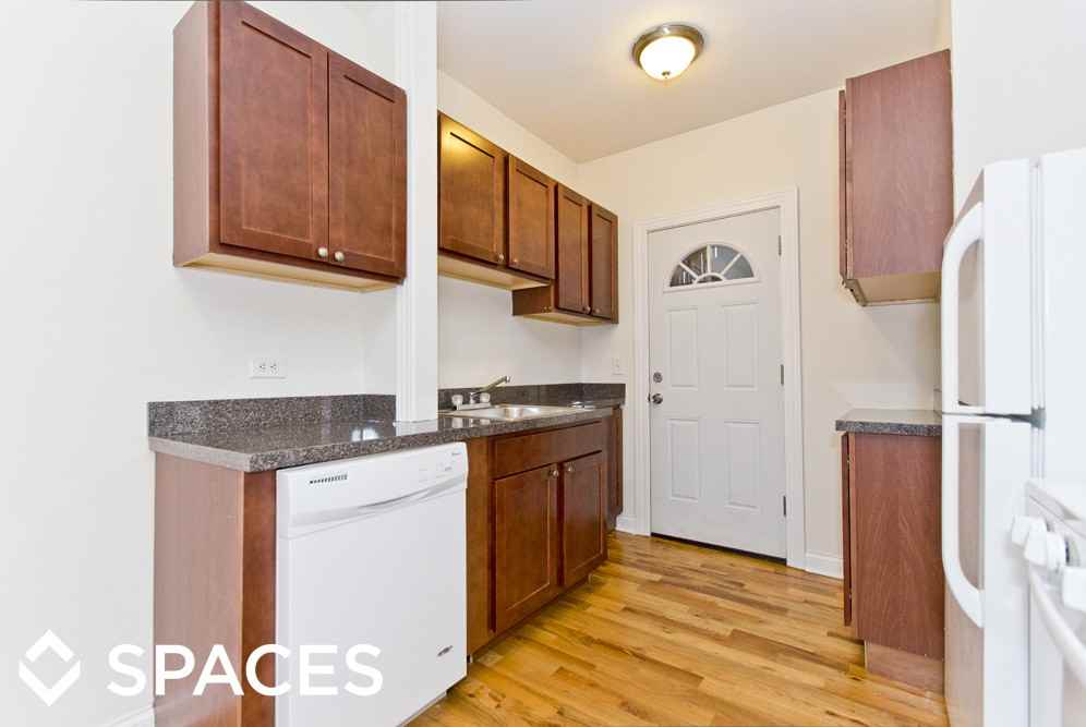 3823 N Fremont St - Photo 3 of 22