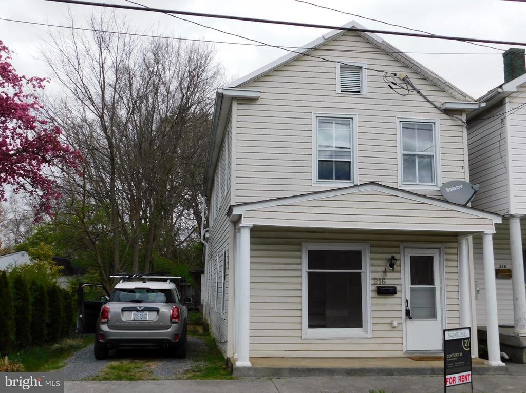 216 E Main St - Photo 2 of 46