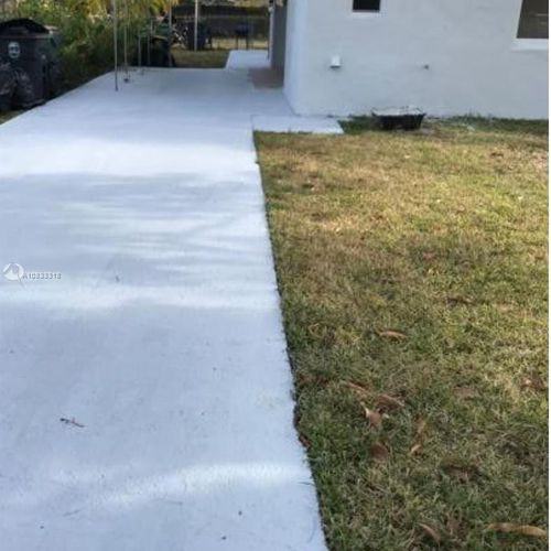 14147 Northeast 9th Avenue #14145 - Photo 3 of 8