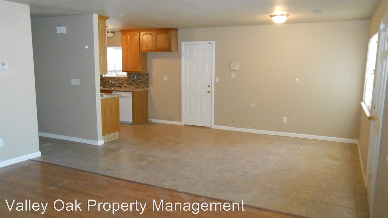 2432 Encina Ave - Photo 2 of 7