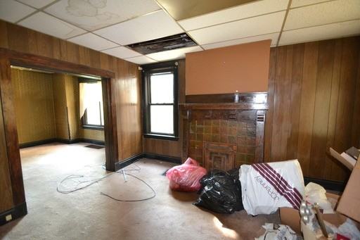3858 Vine St - Photo 3 of 13