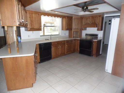 629 Avocado St - Photo 2 of 7