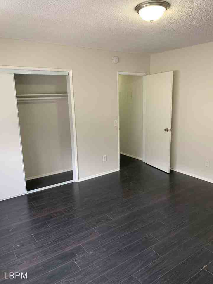 5535 Carlton Way - Photo 2 of 10