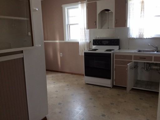 612 W Main Ave - Photo 3 of 8