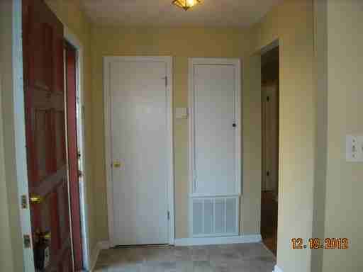 4072 Melrose Dr - Photo 3 of 16