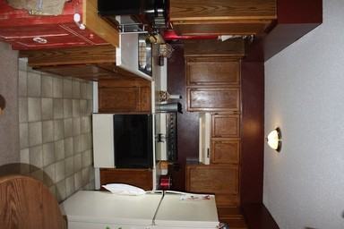 127 Brook Cir - Photo 3 of 8