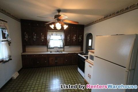 6975 Lake Dr - Photo 2 of 14