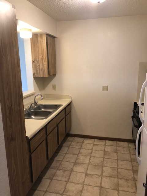 305 Redwood St SW - Photo 3 of 3