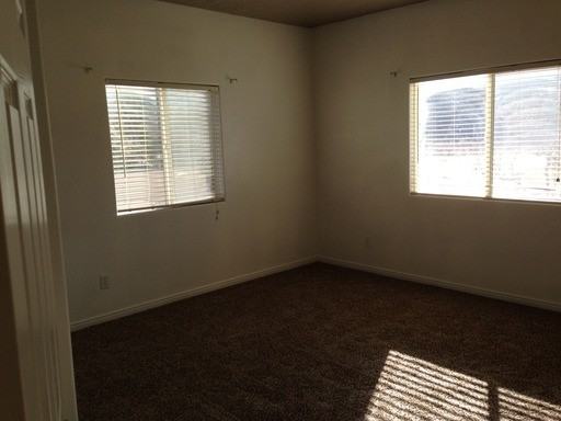 631 N Main St - Photo 3 of 17