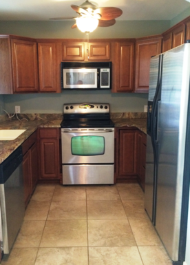 747 39th Ave Ne - Photo 2 of 8