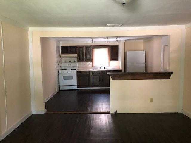 305 Joy Street - Photo 3 of 10