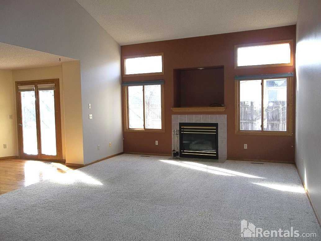 1308 Salem St - Photo 2 of 7