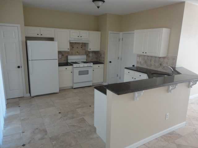 1731 Taynton Cir Nw - Photo 3 of 15