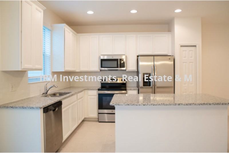 4729 Cliveden Loop - Photo 3 of 9