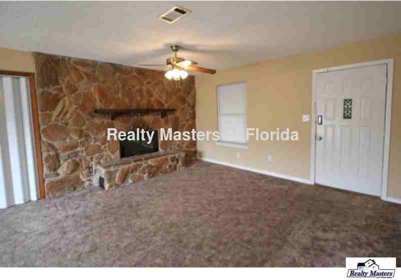 6663 Oakcliff Rd - Photo 3 of 11