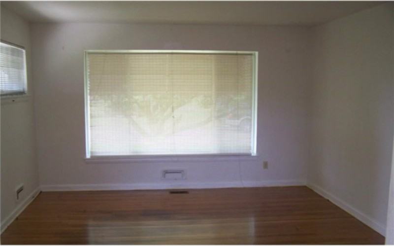 8441 Nathan Ave - Photo 2 of 4