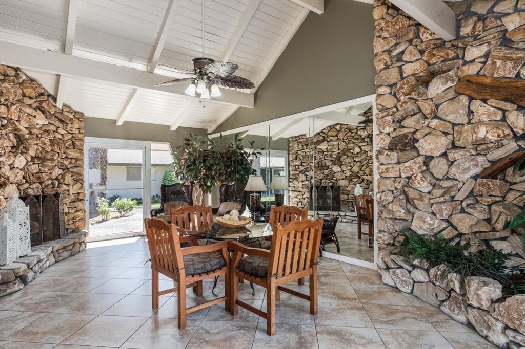 Reef Apartments - Photo 4 of 16