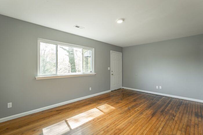 1113 Jarvis Avenue - Photo 2 of 10